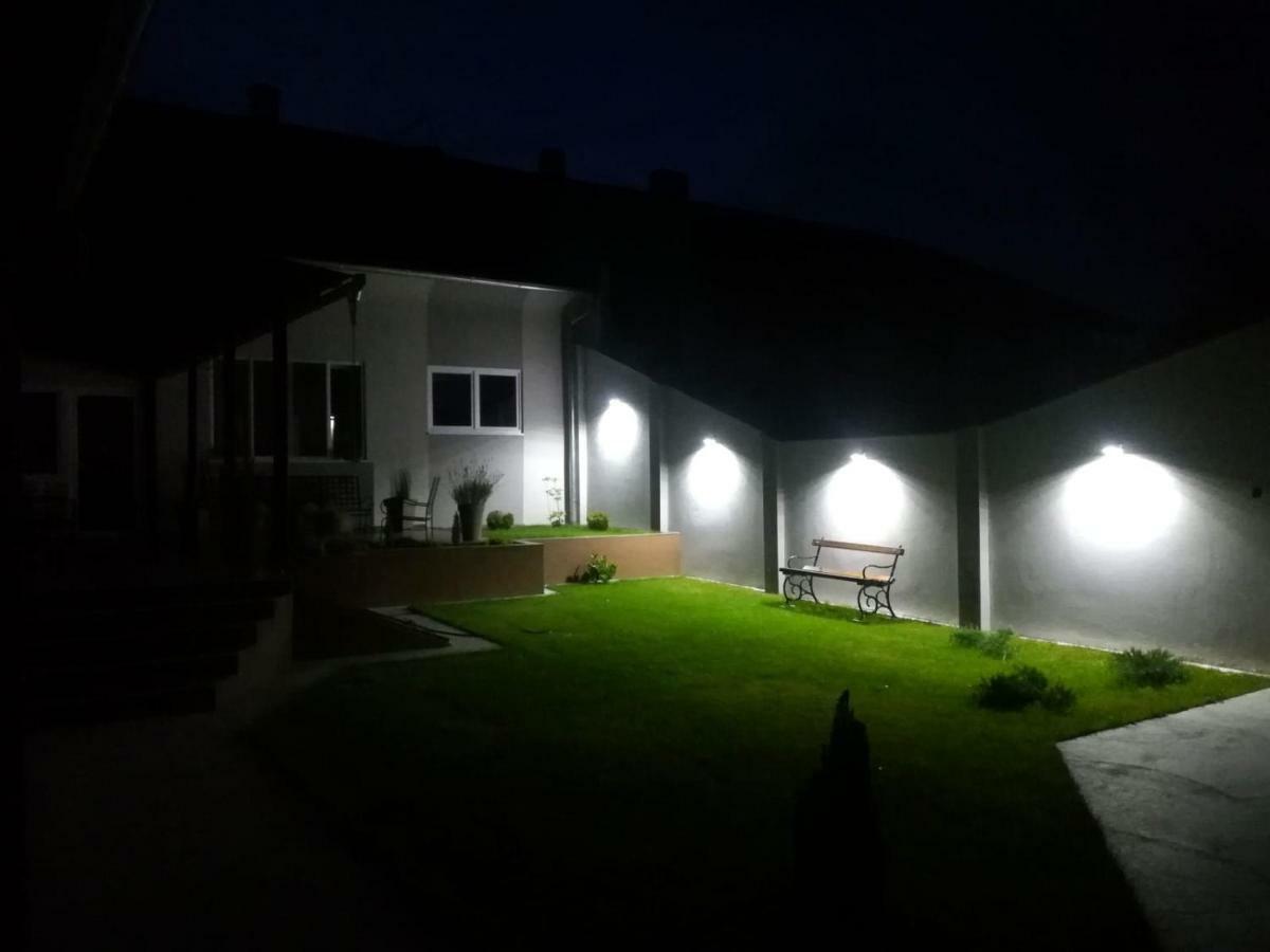 Sombor 19 Central Apartment 외부 사진